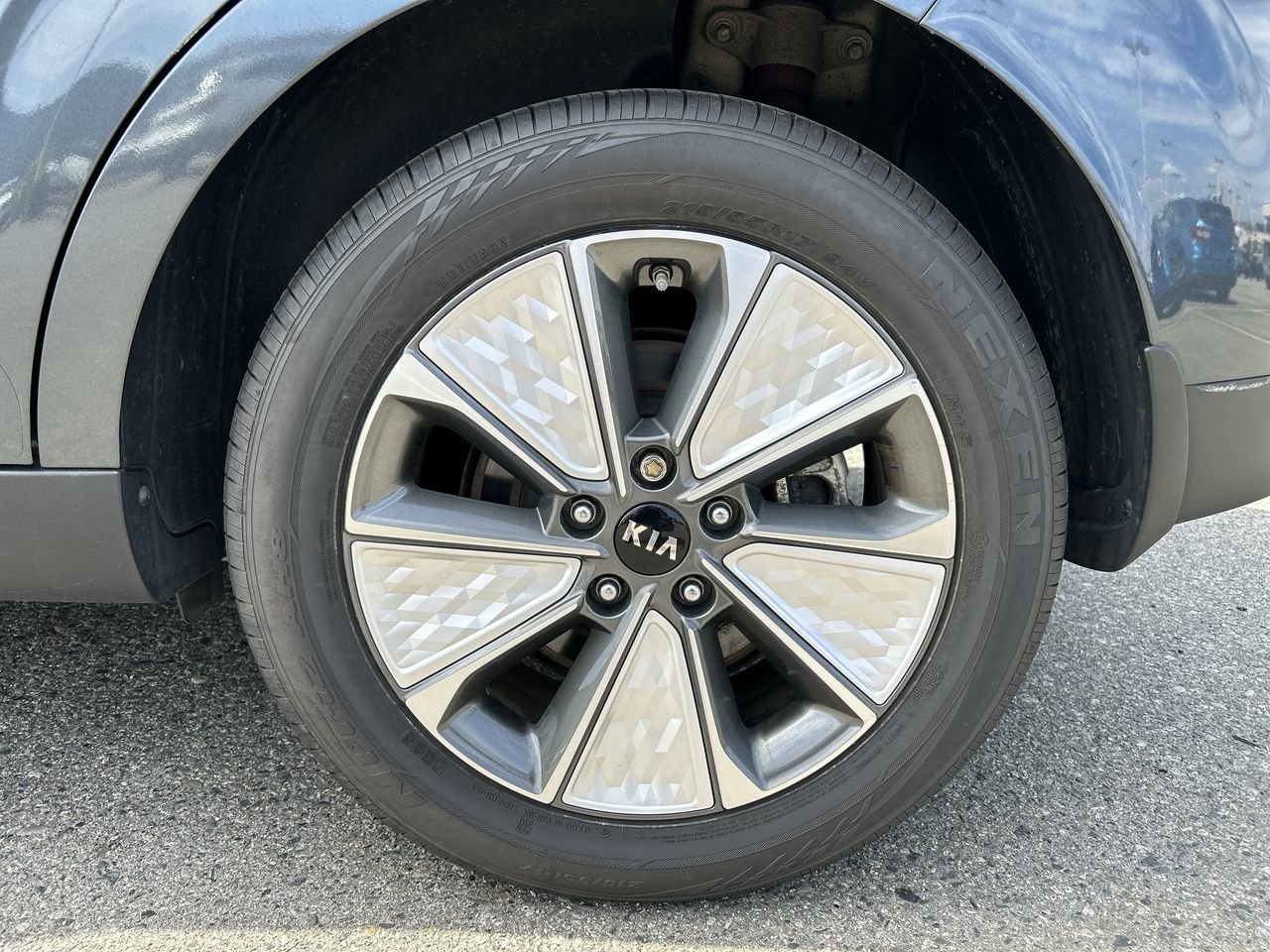 Used 2020 Gravity Grey (MET) Kia EV Premium image 18