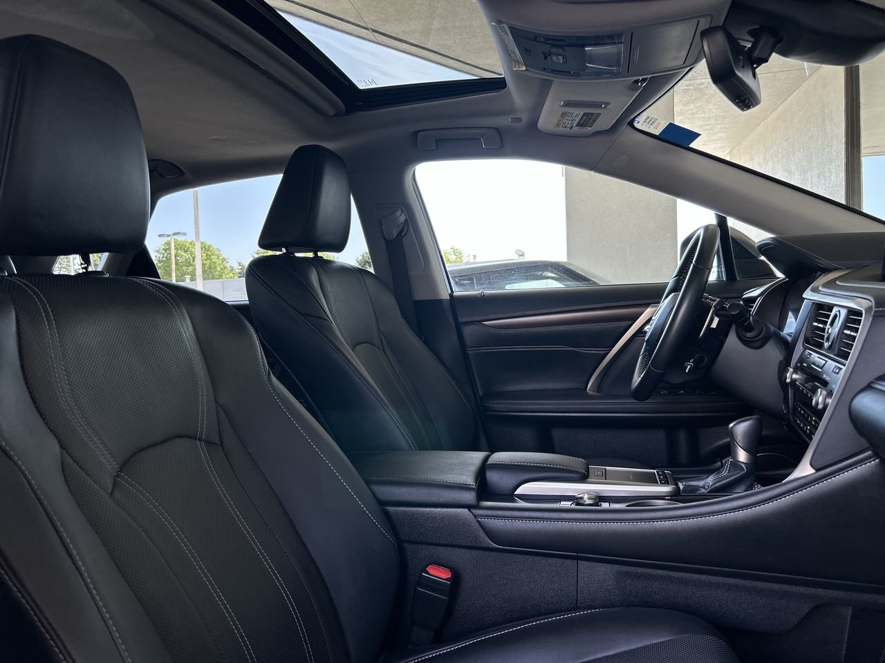 Used 2020 Silver Lexus 8A image 33