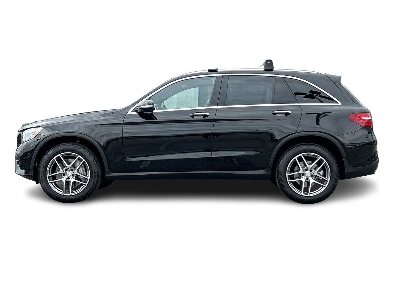 Used 2017 Obsidian Black Met Mercedes-Benz 4MATIC SUV image 5