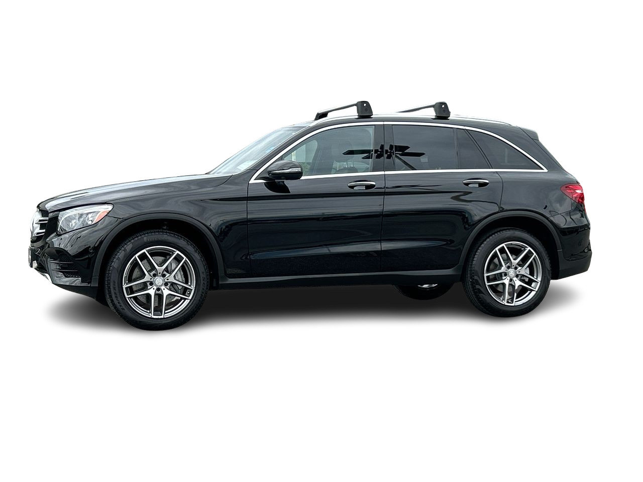 Used 2017 Obsidian Black Met Mercedes-Benz 4MATIC SUV image 4