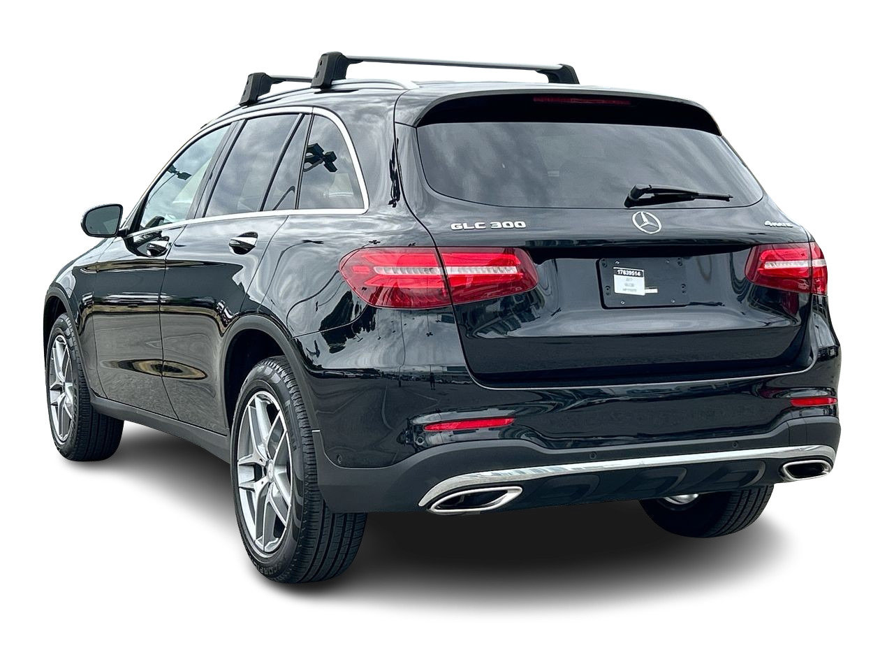 Used 2017 Obsidian Black Met Mercedes-Benz 4MATIC SUV image 8