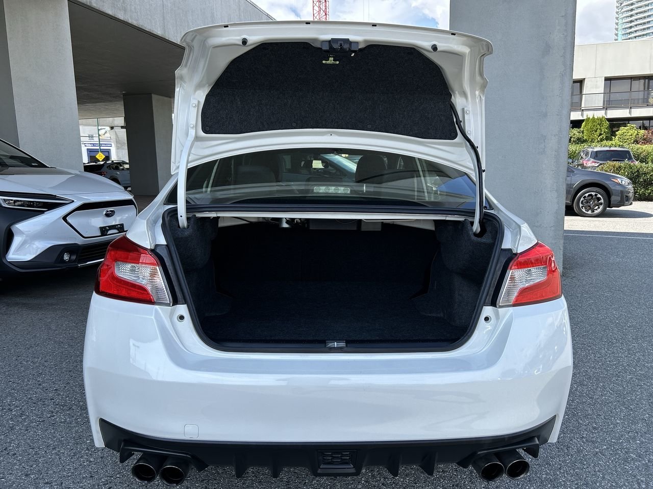 Used 2016 Crystal White Pearl Subaru 4Dr Sport-Tech 6sp image 32
