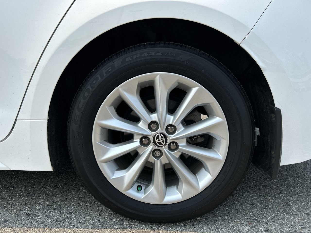 Used 2020 Super White Toyota 4-door Sedan LE CVT image 18