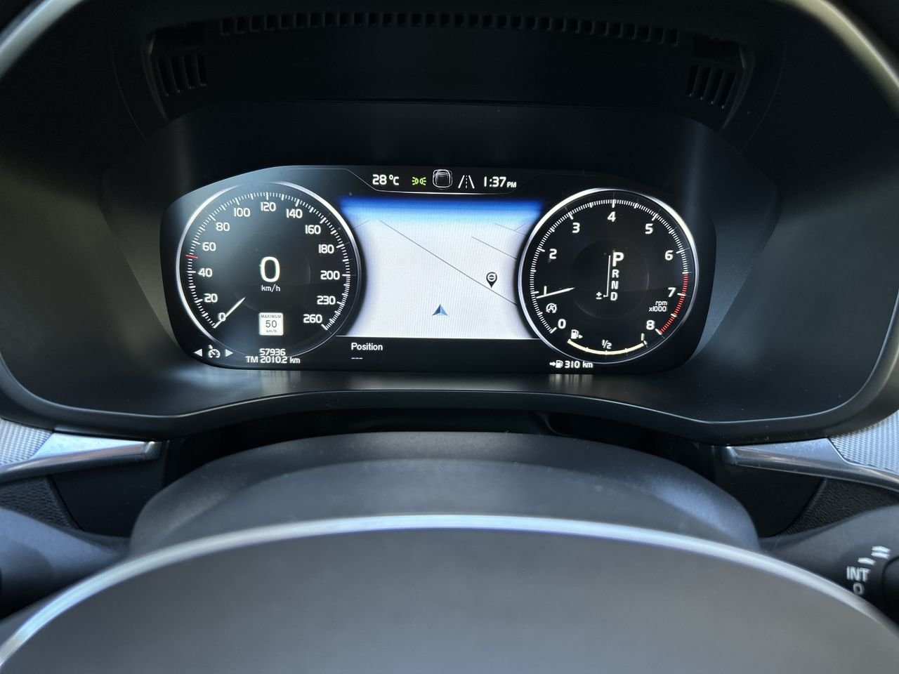 Used 2018 Bursting Blue Volvo T6 AWD R-Design image 23
