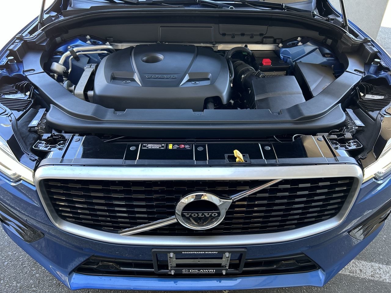 Used 2018 Bursting Blue Volvo T6 AWD R-Design image 36