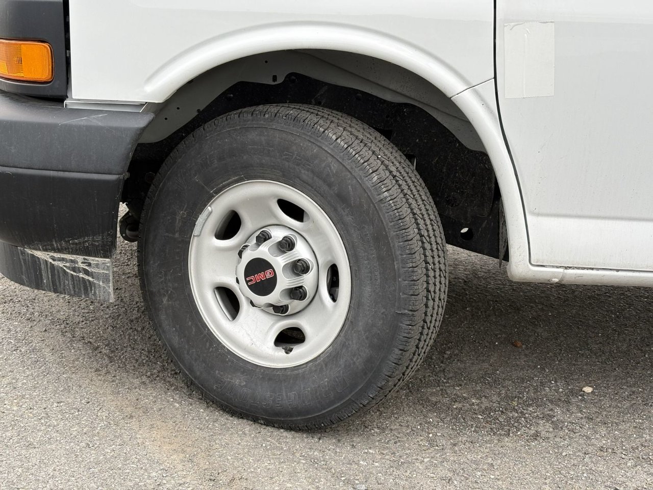 GMC Savana 2026