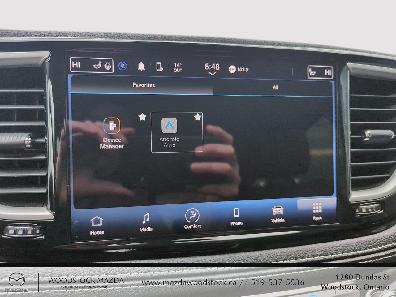 2023 Chrysler Pacifica Touring L-18