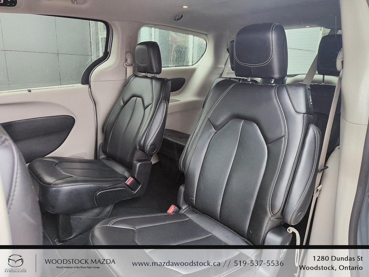 2023 Chrysler Pacifica Touring L-15