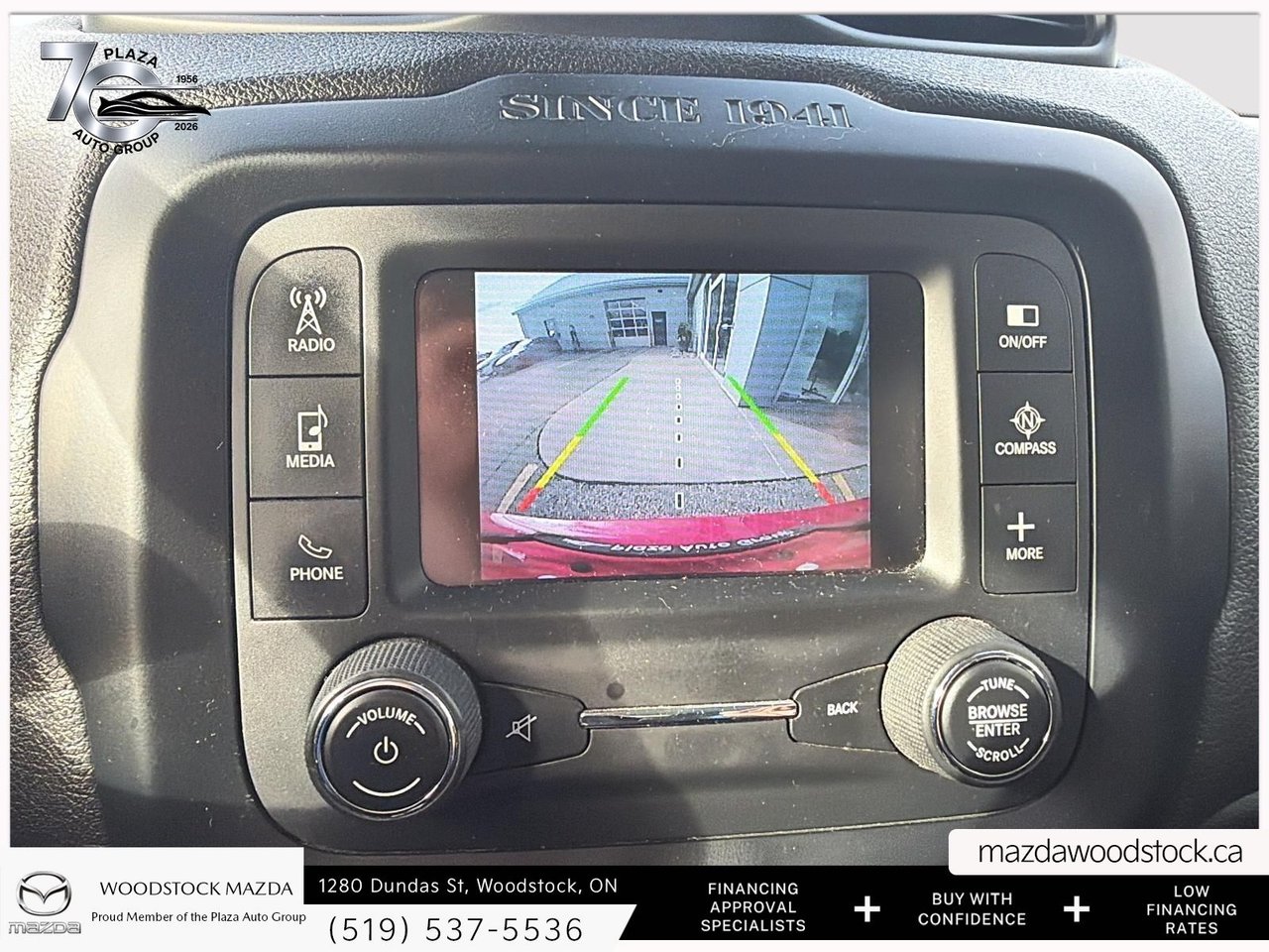 2015 Jeep Renegade North-17
