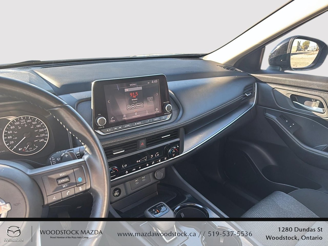 2024 Nissan Rogue SV Moonroof-12