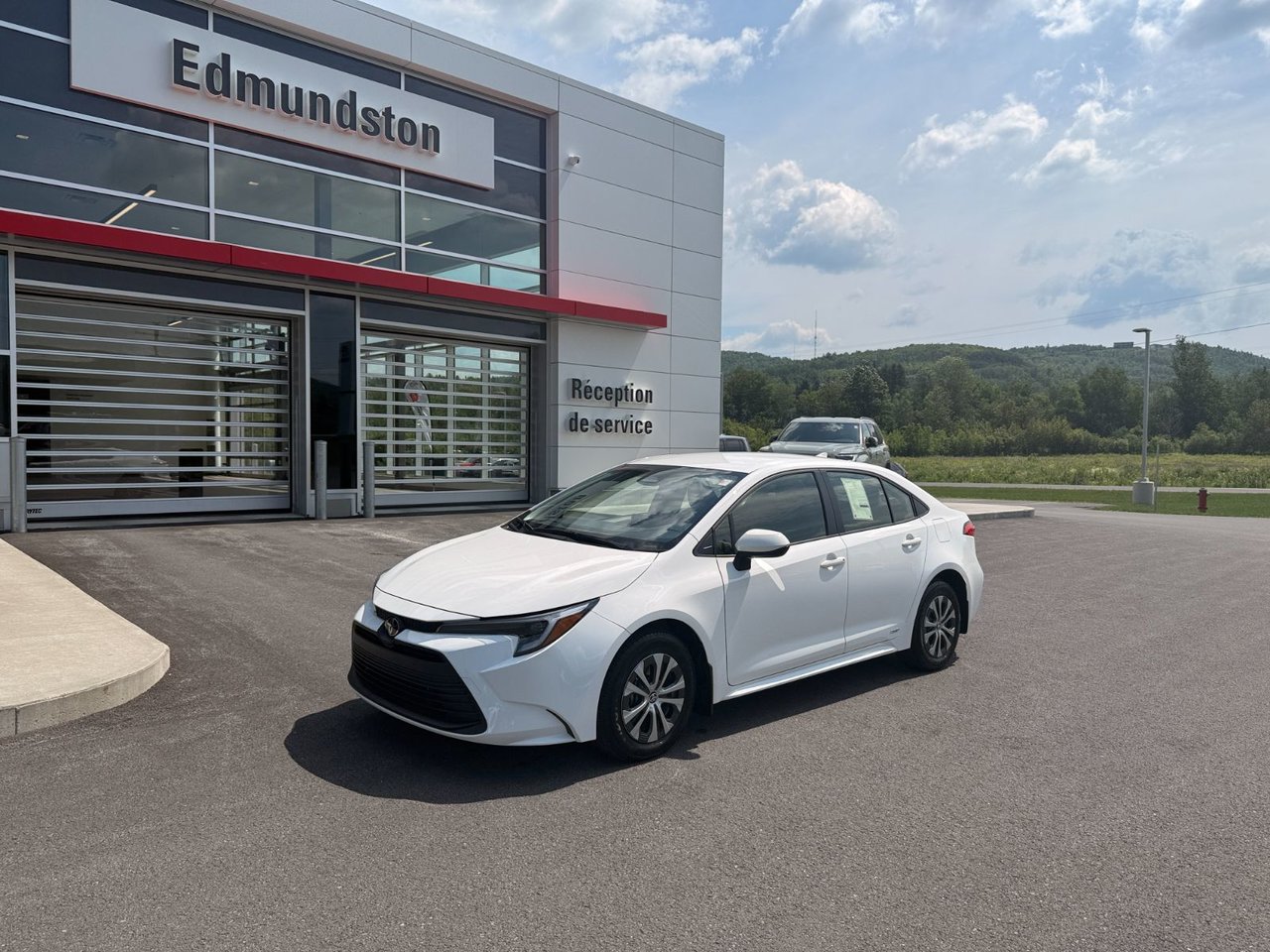 2026 Toyota Corolla Hybrid LE AWD