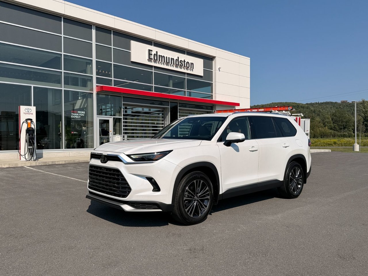 0089 FRISSON GLACE NACRE SANS FRAIS 2026 Toyota Grand Highlander Hybrid SUV / Crossover All-Wheel Drive Automatic