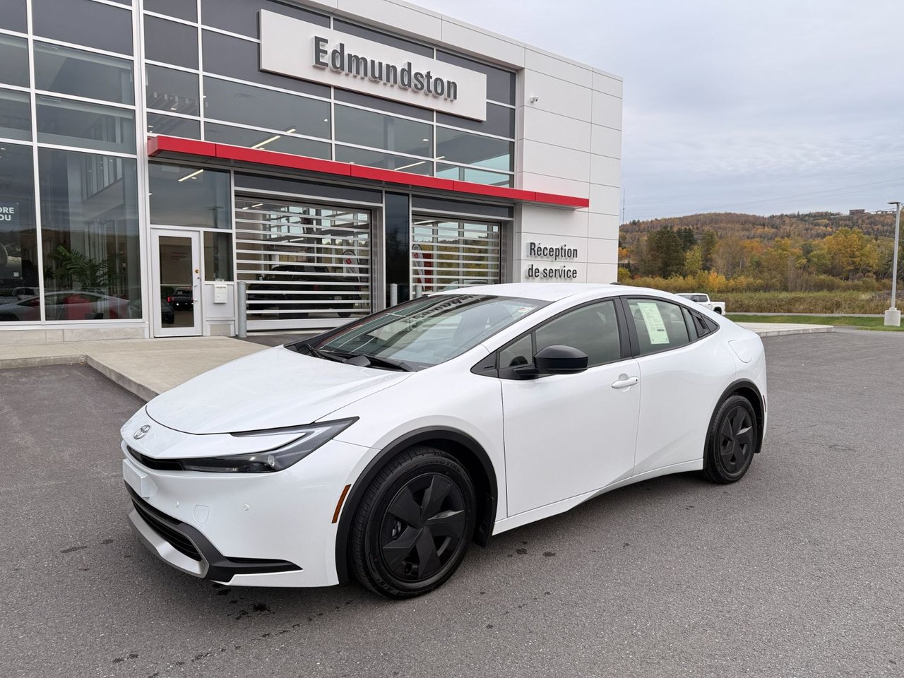  2027 Toyota Prius Plug-In Hybrid SE FWD   