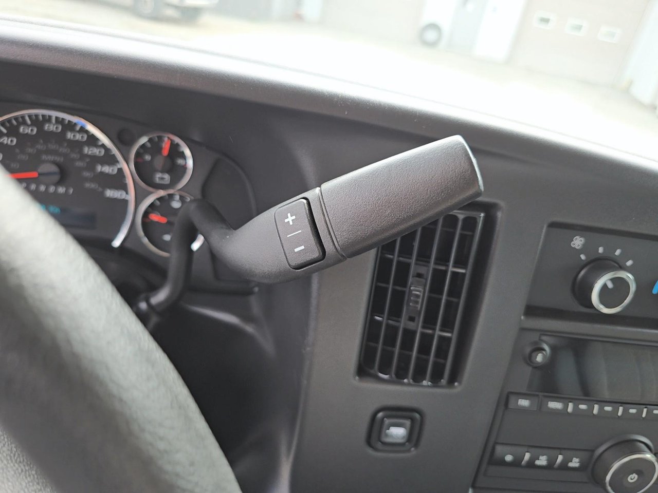 2025 Chevrolet Express Commercial Cutaway CUTAWAY // 159'' // G3500-13