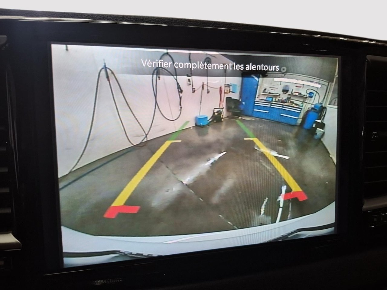 Chrysler Grand Caravan SXT 2025-14