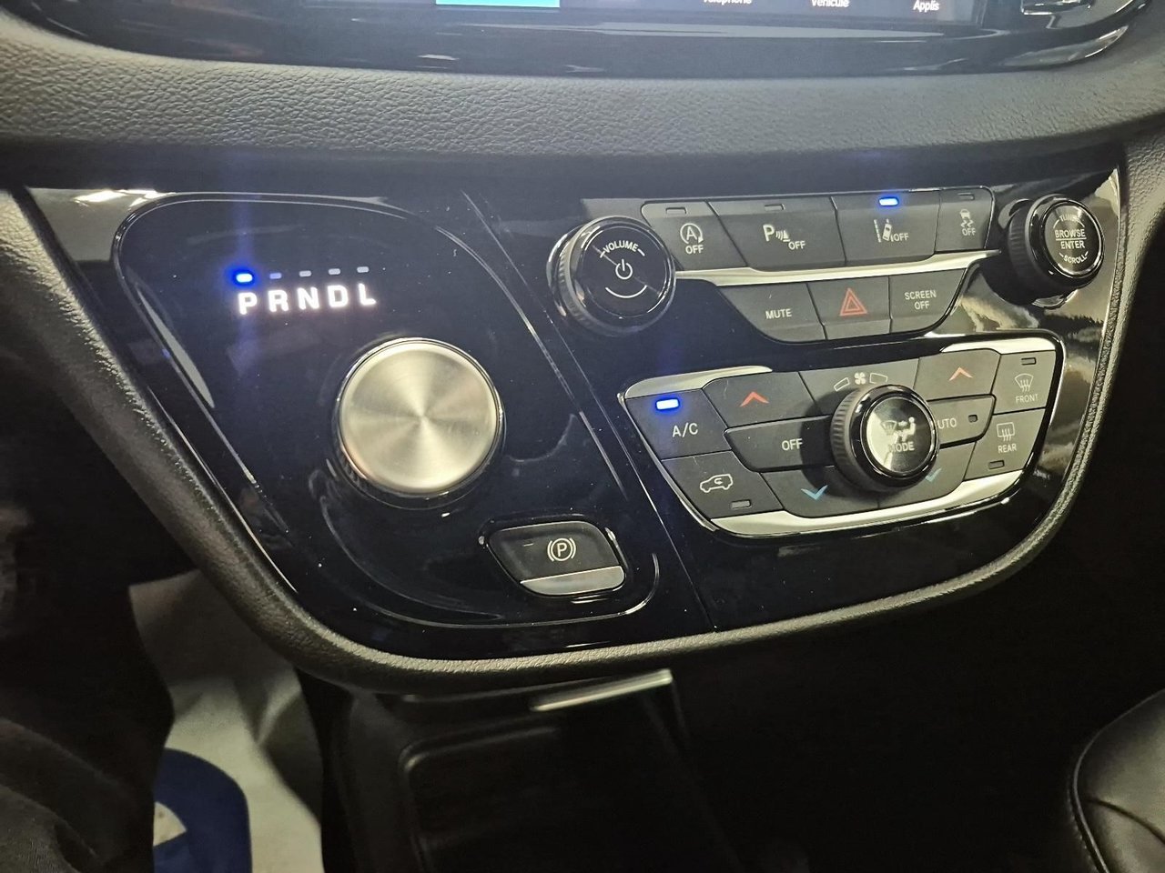 Chrysler Grand Caravan SXT 2025-13