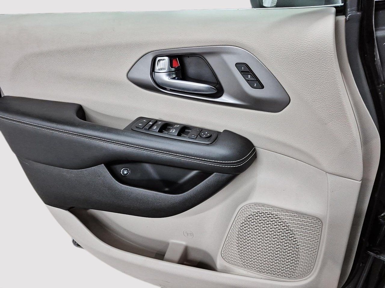 2023 Chrysler Pacifica Hybrid TOURING-L // PLAN OR 425S ENTRETIENS-10