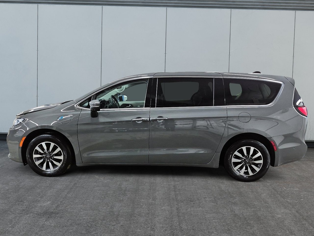 2023 Chrysler Pacifica Hybrid TOURING-L // PLAN OR 425S ENTRETIENS-4