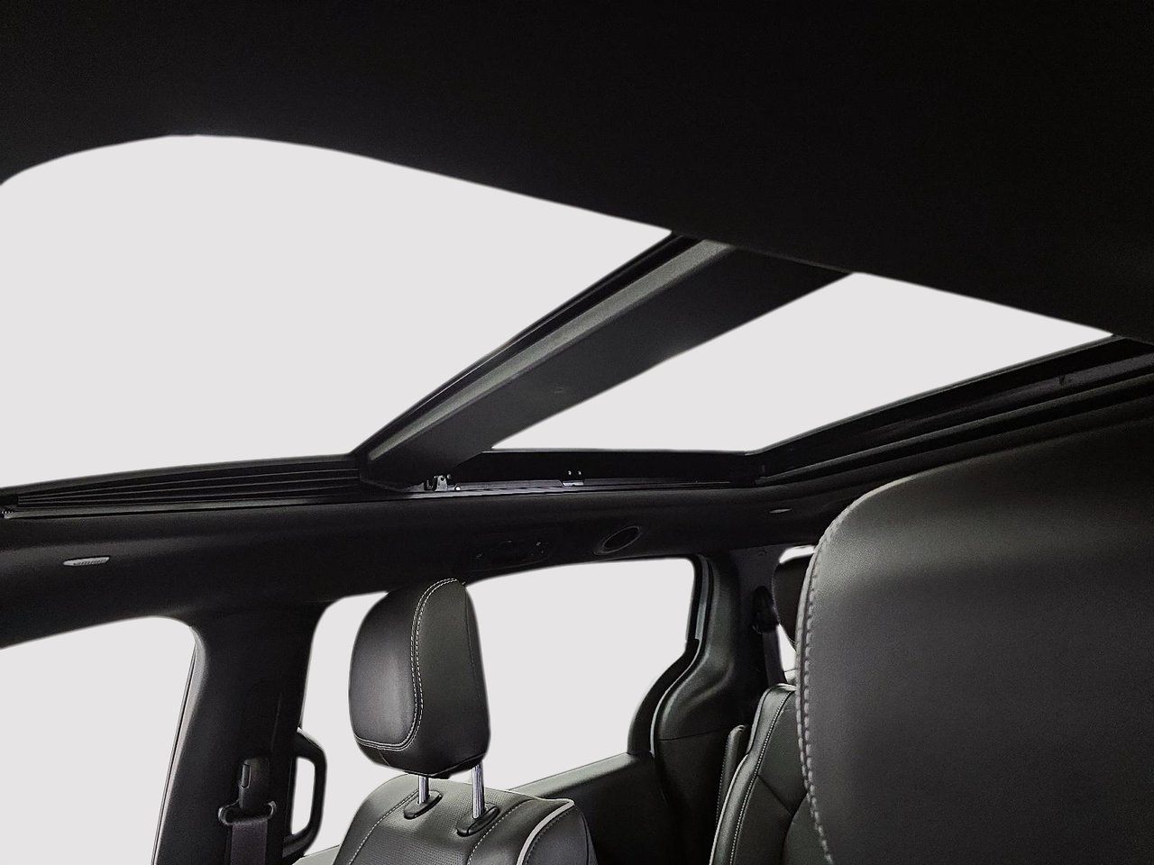 2024 Chrysler Pacifica Hybrid PREMIUM ALLURE S-29