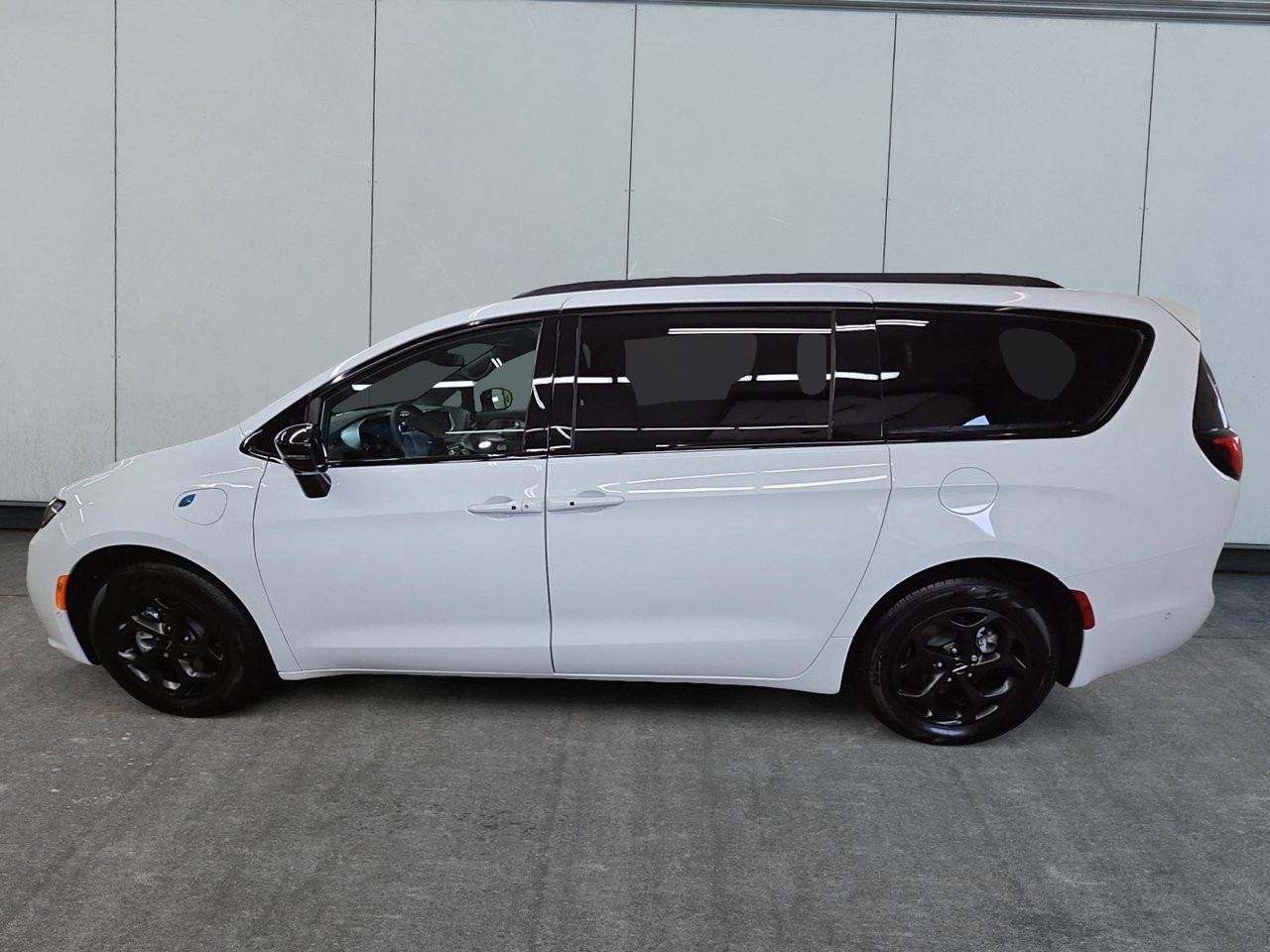 2024 Chrysler Pacifica Hybrid PREMIUM ALLURE S-8