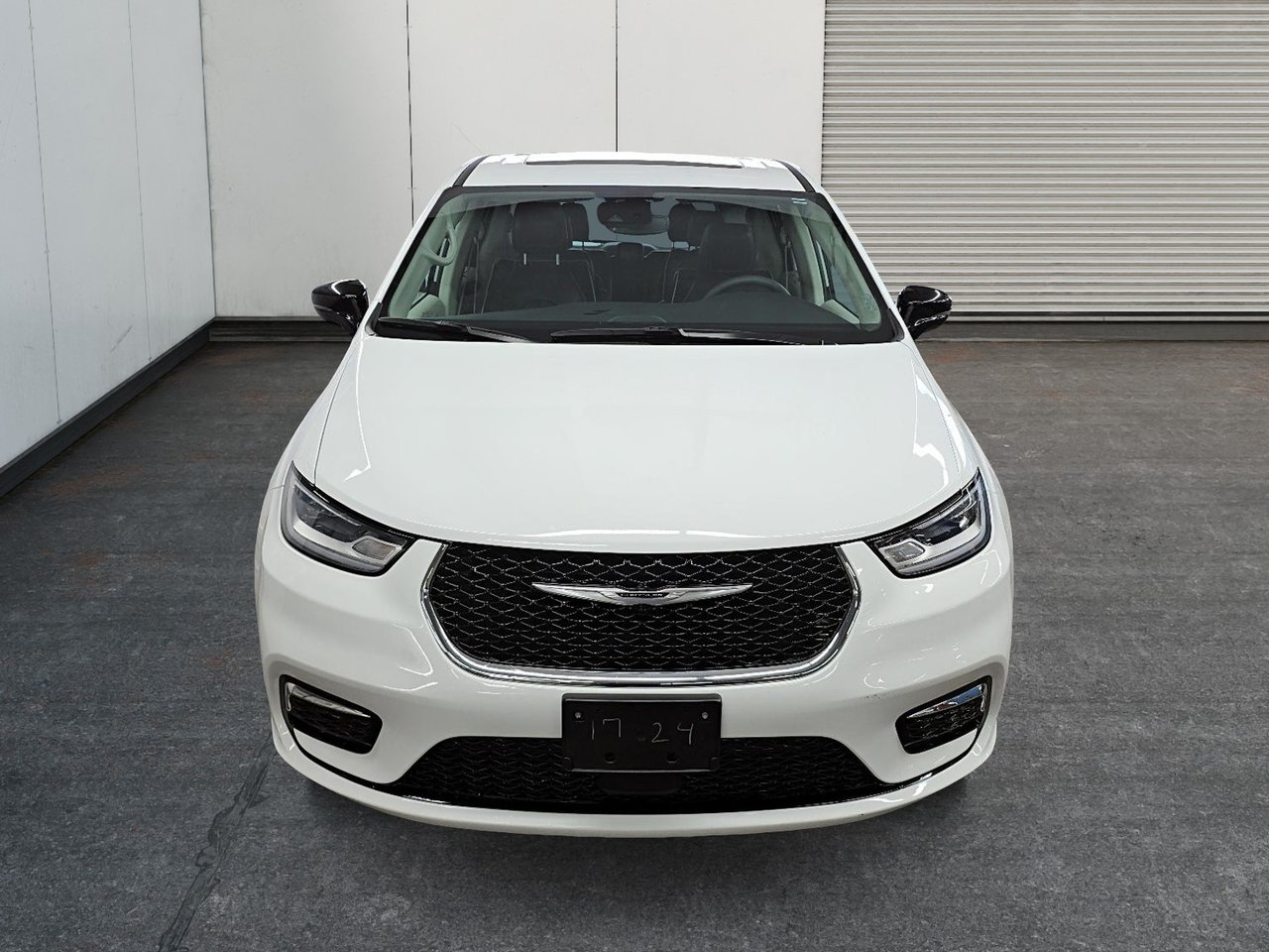 2024 Chrysler Pacifica Limited-1