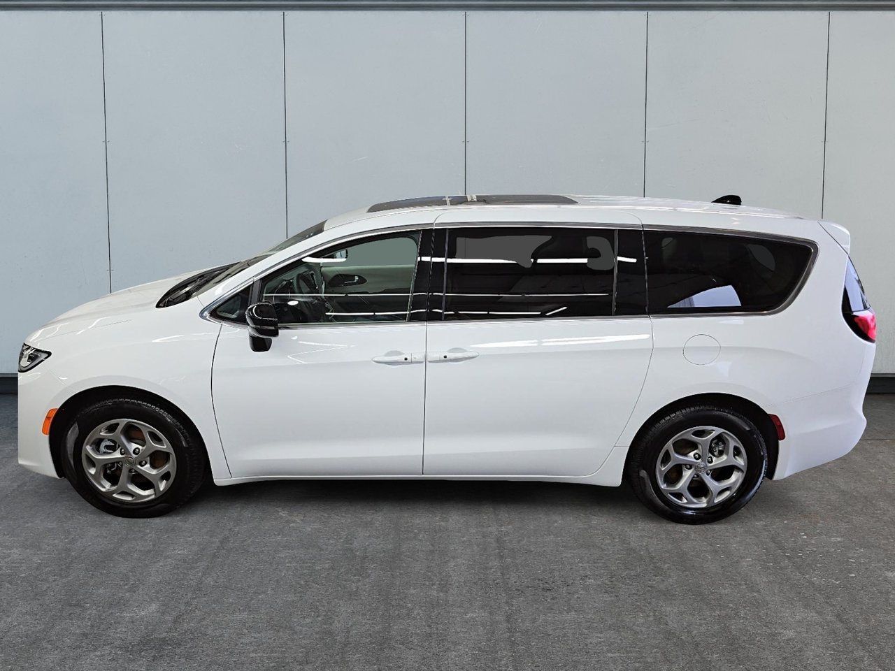 2024 Chrysler Pacifica Limited-4