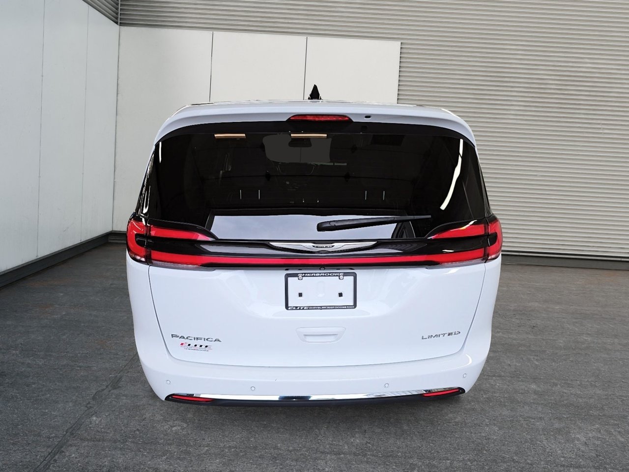 2024 Chrysler Pacifica Limited-2