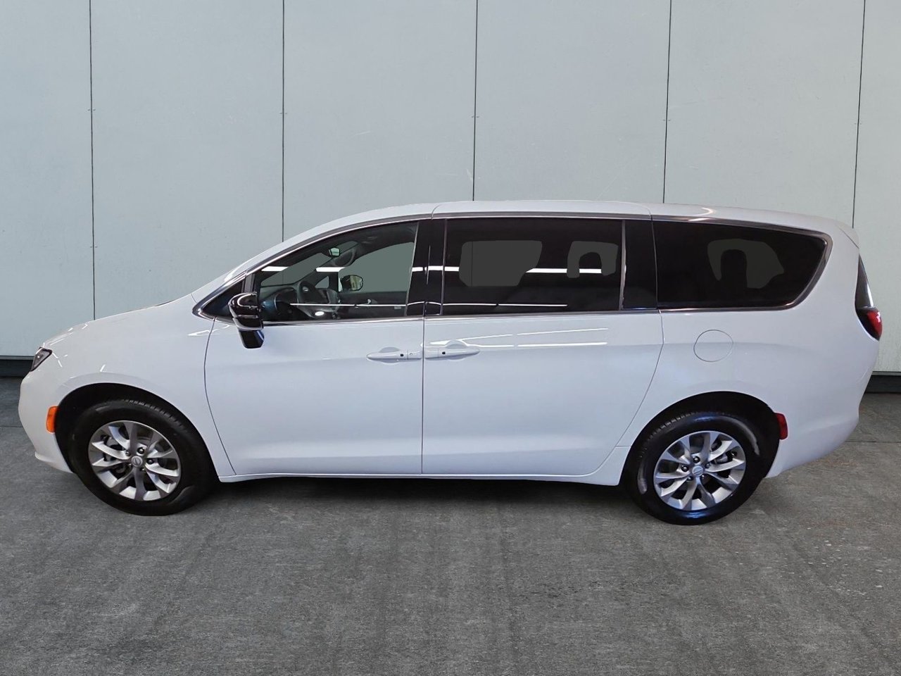 2026 Chrysler Pacifica SELECT AWD-4