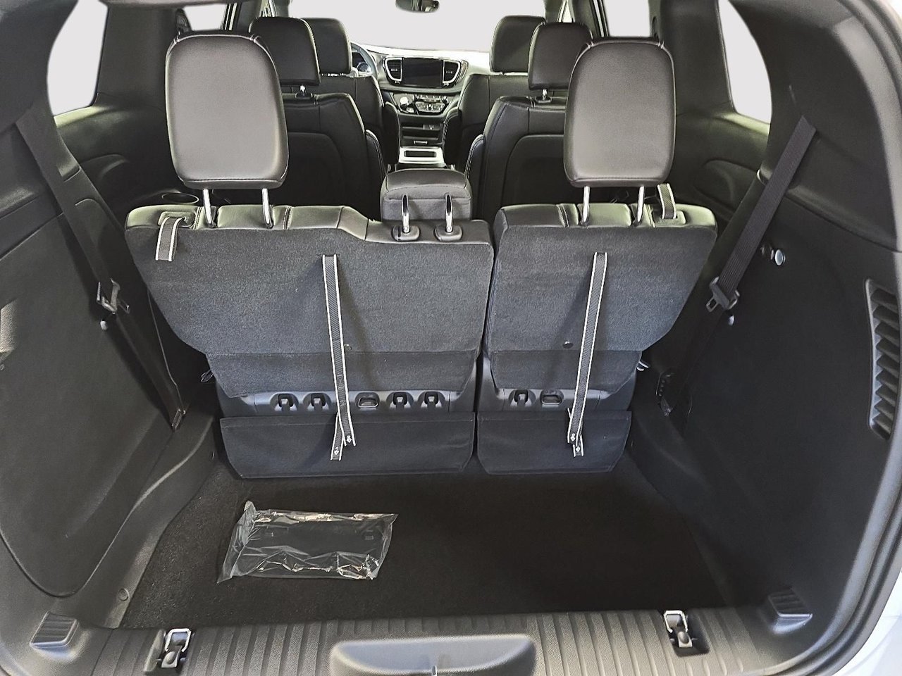 2026 Chrysler Pacifica SELECT AWD-5