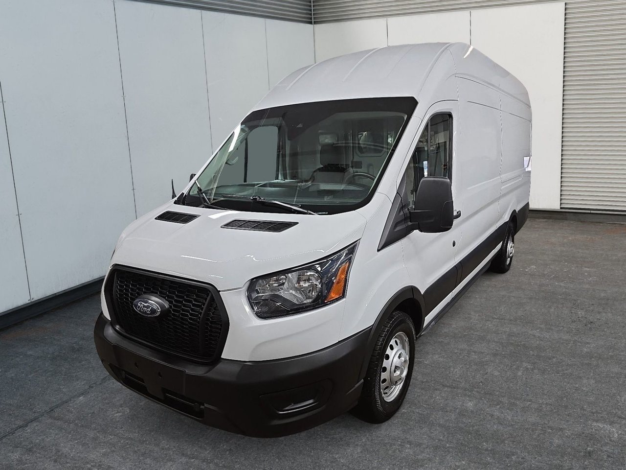Ford Transit Cargo Van TRANSIT // CARGO 2023-0