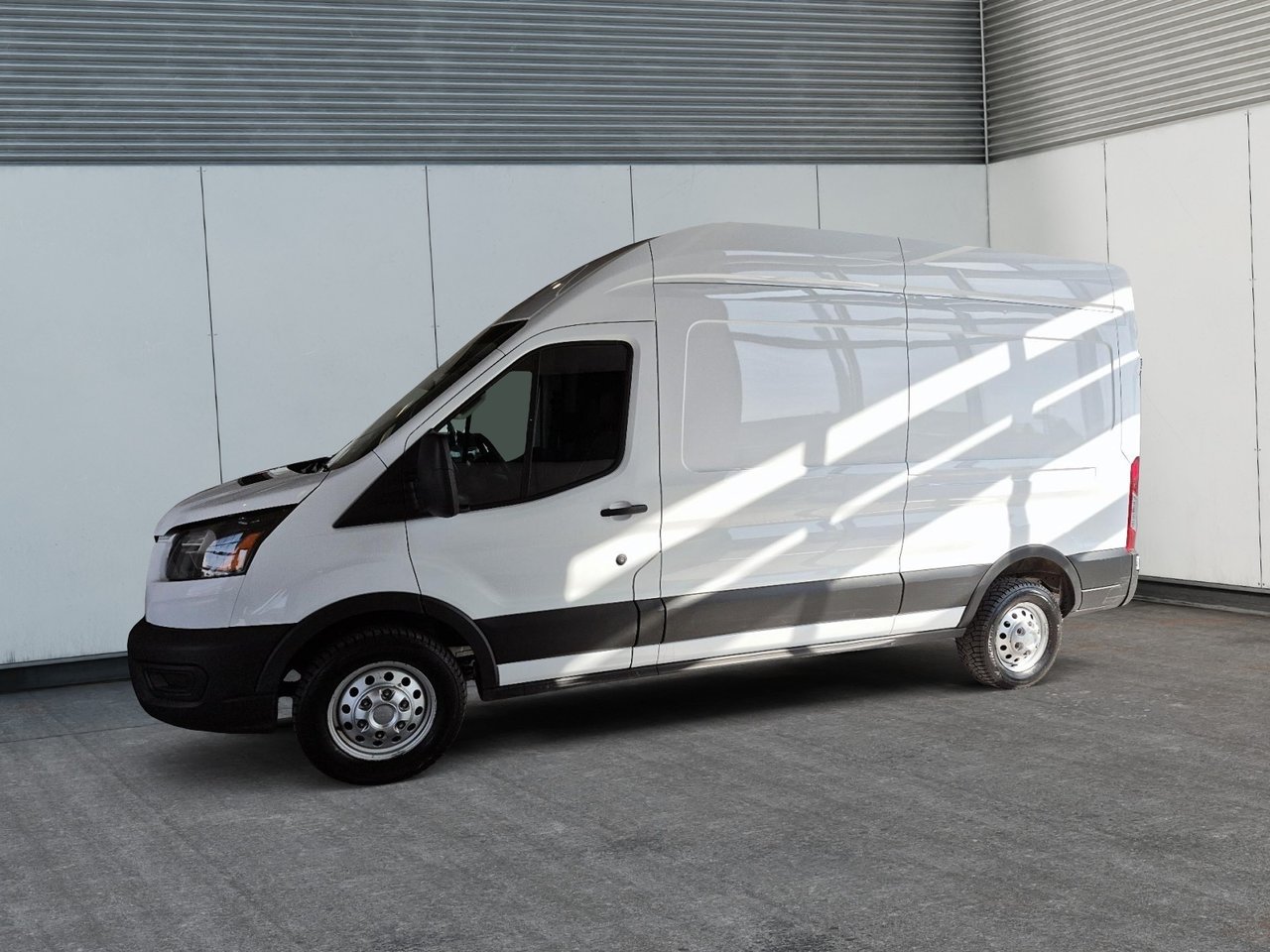 2023 Ford Transit Cargo Van T-250 // CARGO VAN // 148''-4