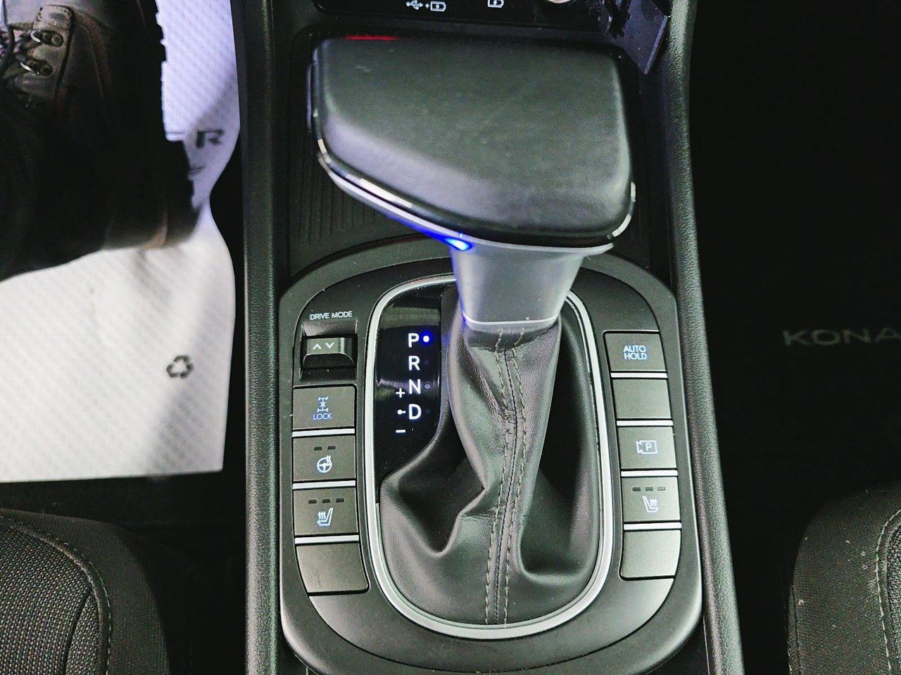 Hyundai Kona PREFERRED // SEL // AWD 2024-14