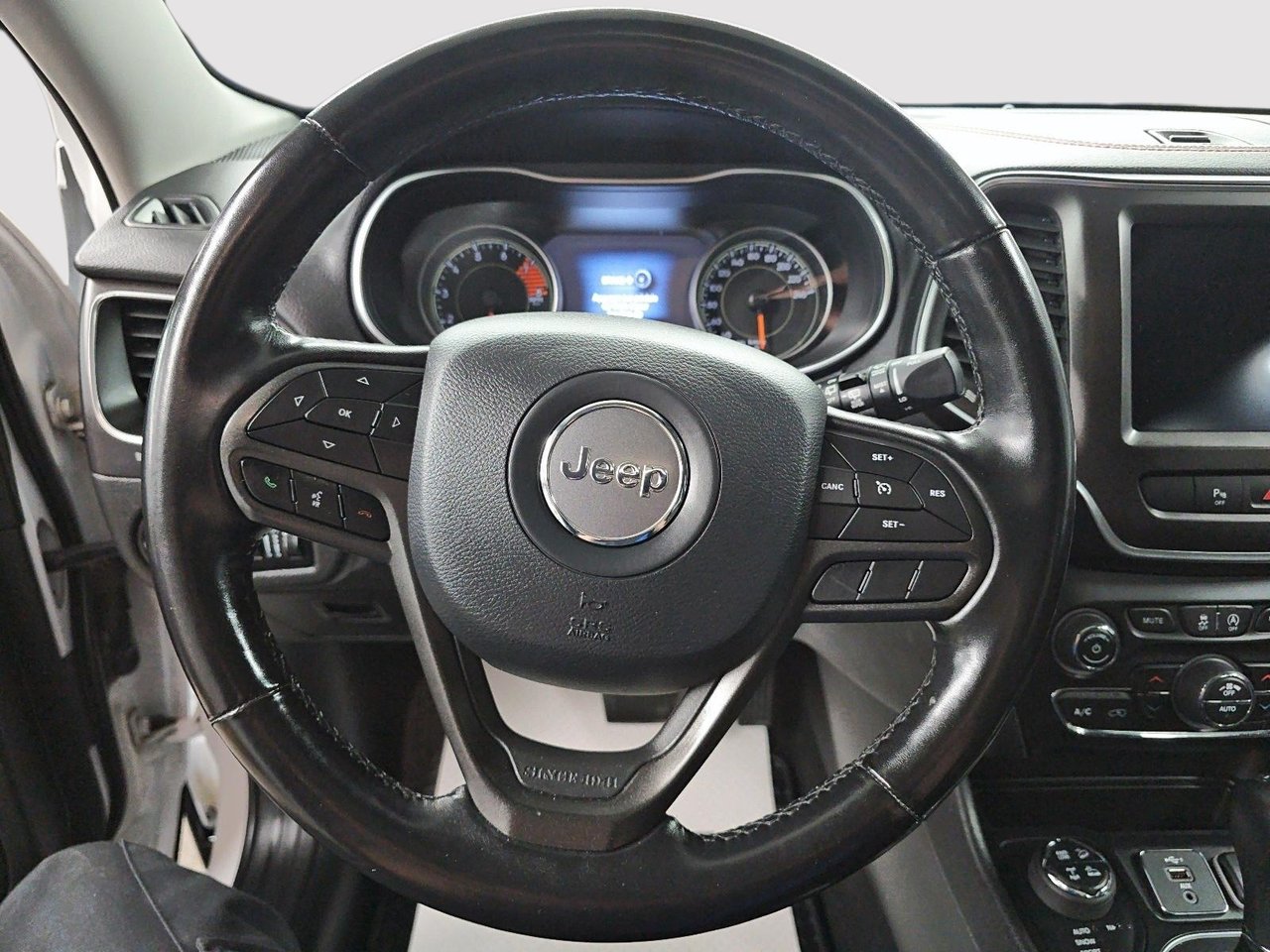 2021 Jeep Cherokee TRAILHAWK // JEEP // CHEROKEE-11