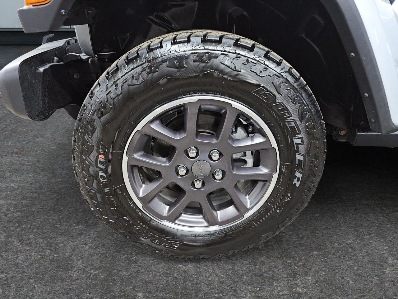Jeep Gladiator OVERLAND // 4RM // V6 PENTASTAR 2023-6