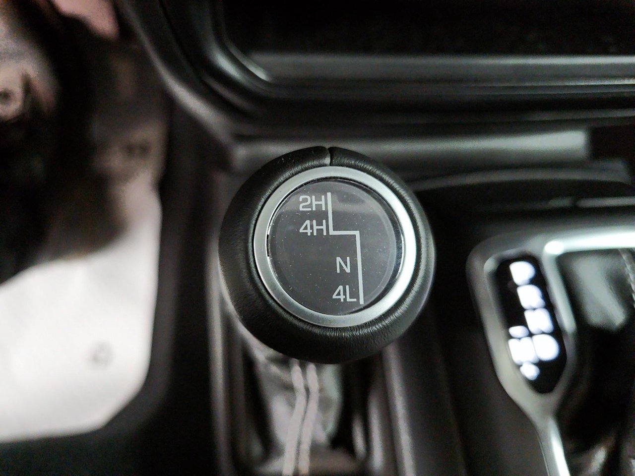 Jeep Gladiator OVERLAND // 4RM // V6 PENTASTAR 2023-15