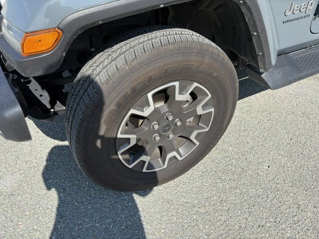 2024 Jeep Wrangler Sahara-8
