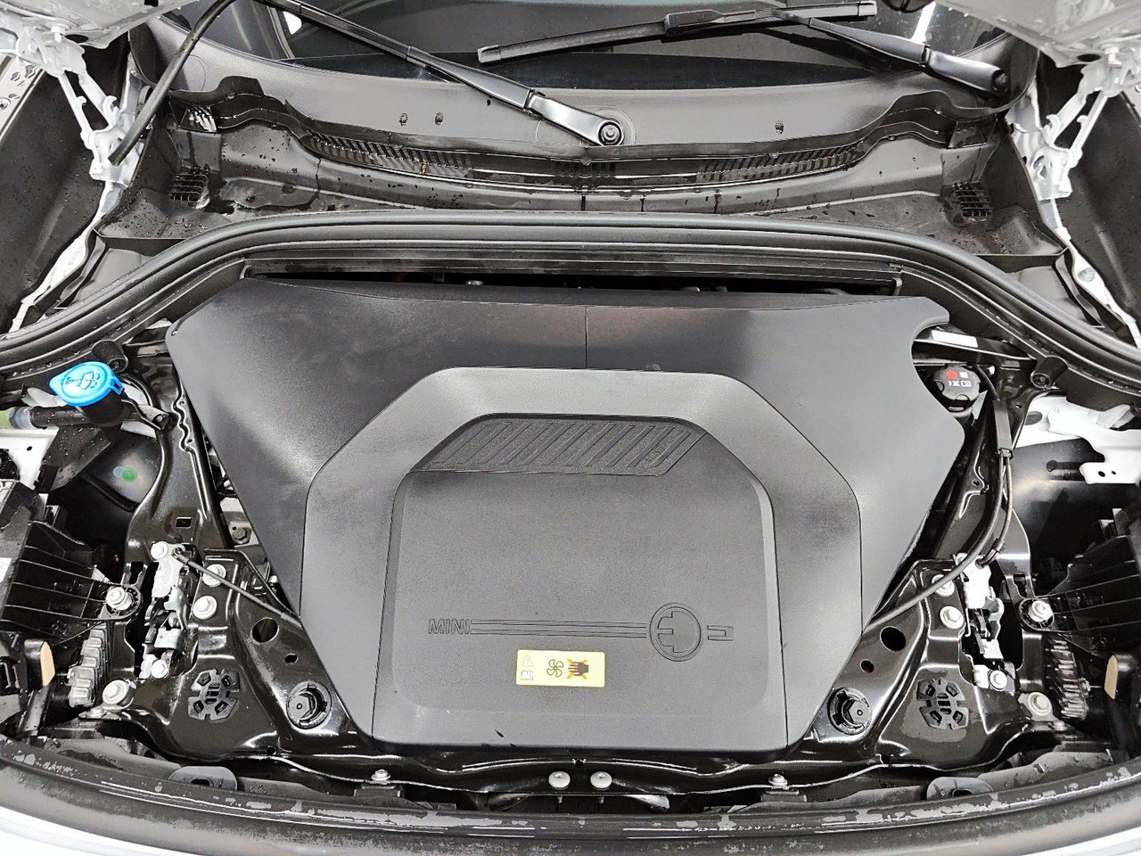 MINI Countryman SE ALL4 // EV 2025-7