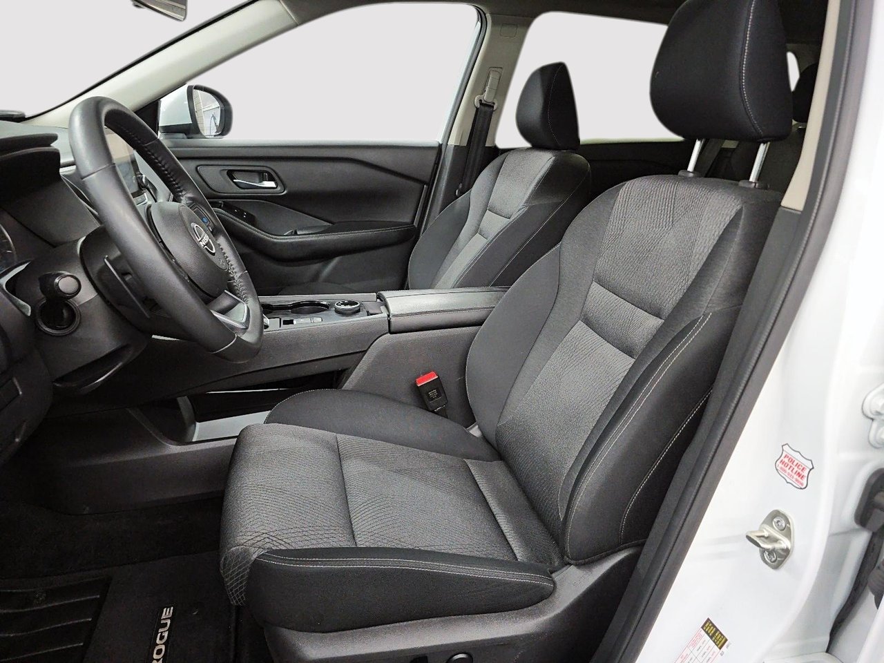 Nissan Rogue SV // AWD // CVT 2024-8