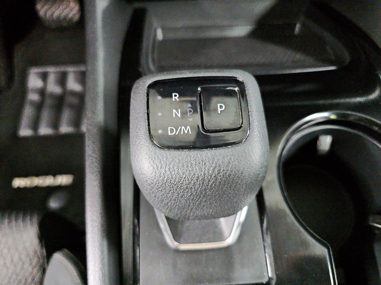 Nissan Rogue SV // AWD // CVT 2024-14