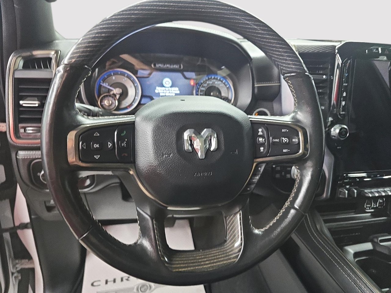 Ram 1500 LIMITED 4X4 CREW CAB // DIESEL // TOIT PANORAMIQUE 2020-11