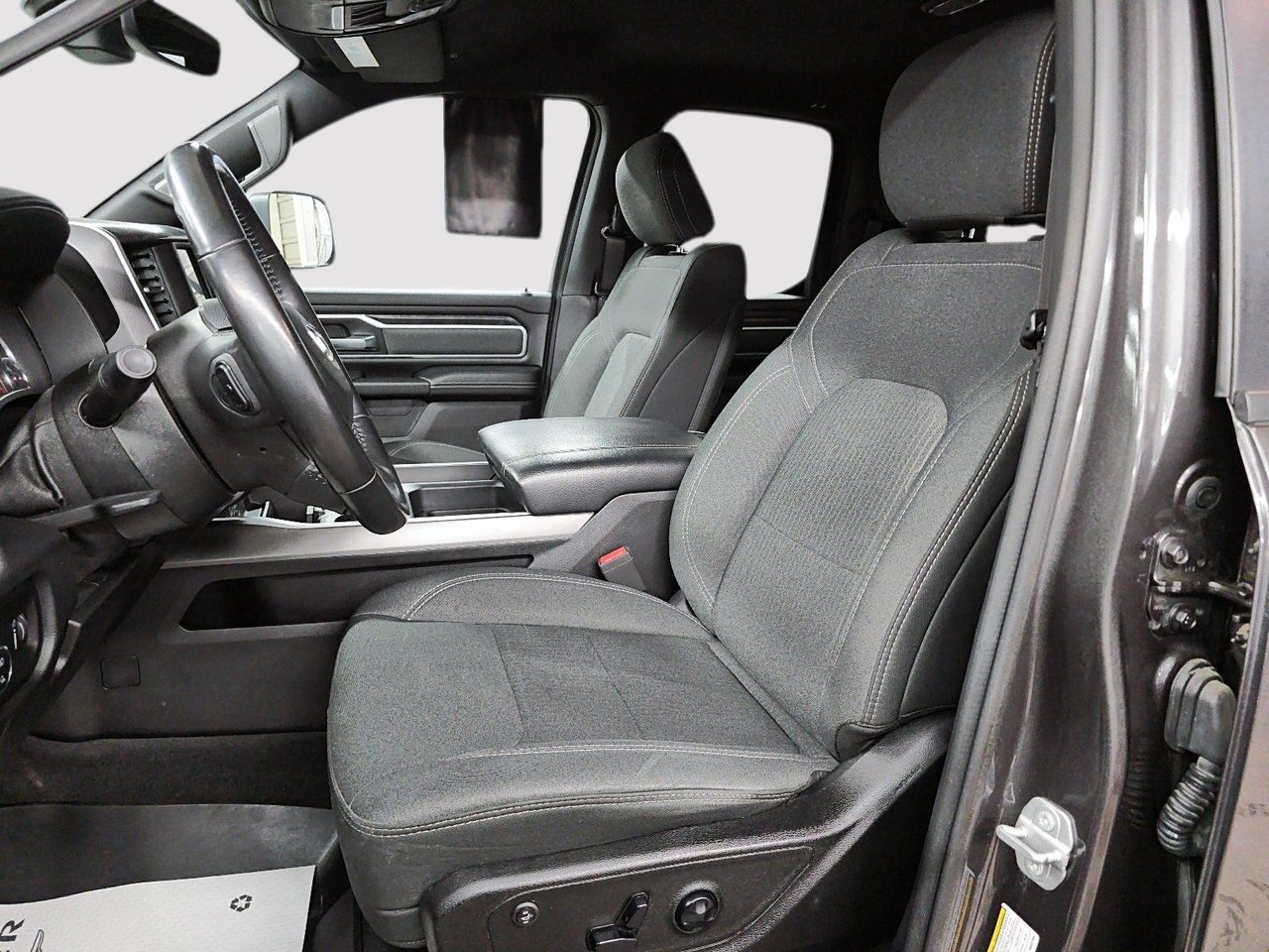 Ram 1500 BIG HORN // RAM // 1500 2021-8