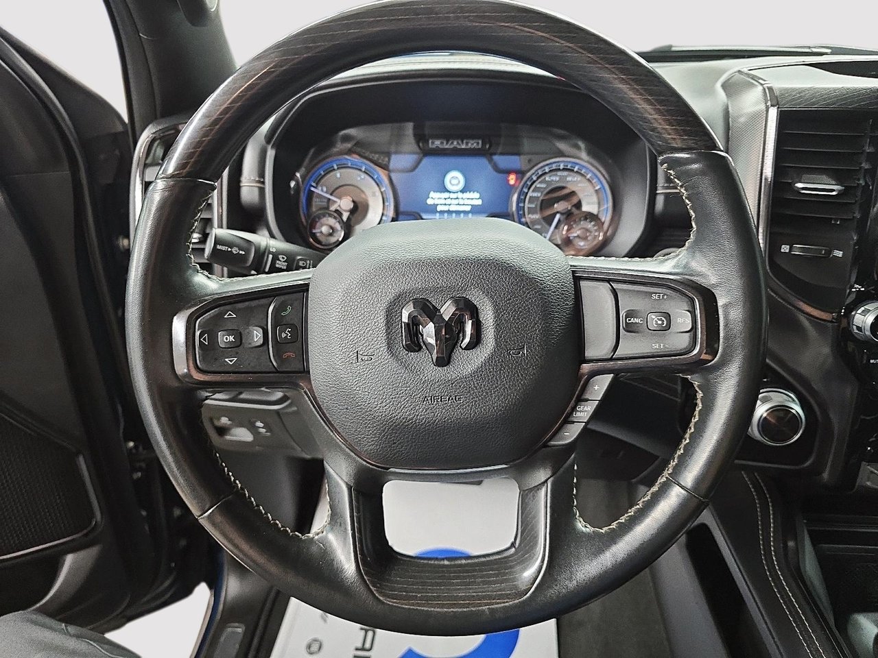 2022 Ram 1500 LIMITED 4X4 CREW CAB // DIESEL // 3.92-11