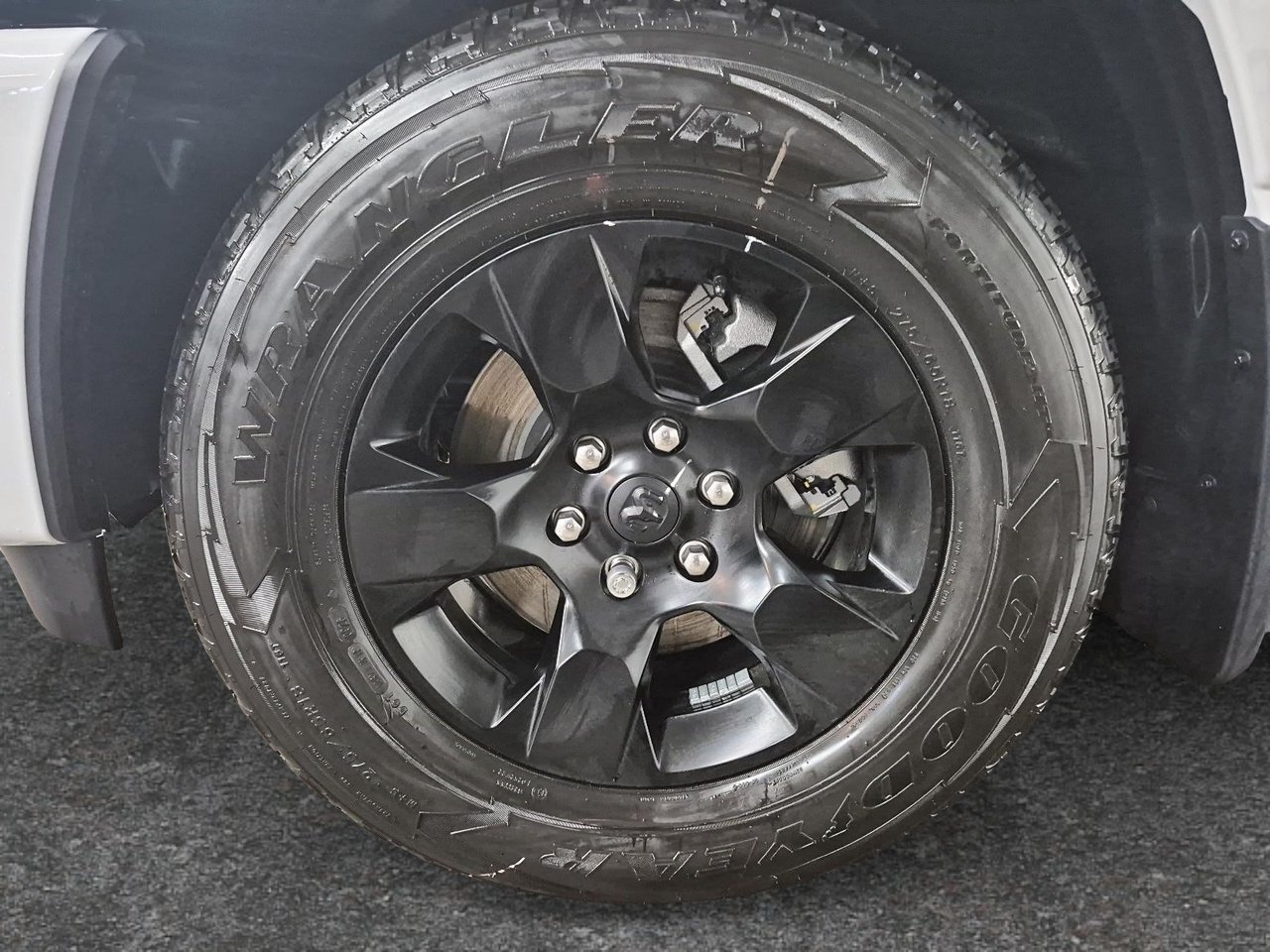 Ram 1500 TRADESMAN 2025-6