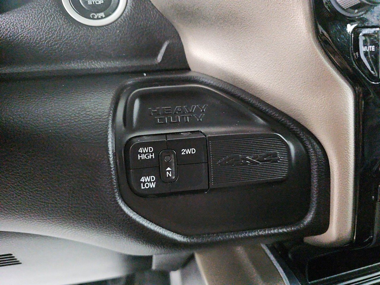 Ram 3500 LARAMIE // DIESEL // 3500 // BOÎTE DE 8 PIEDS 2023-15