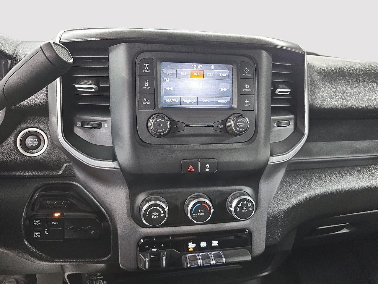 2024 Ram 3500 BIG HORN / CUMMINS HO-18