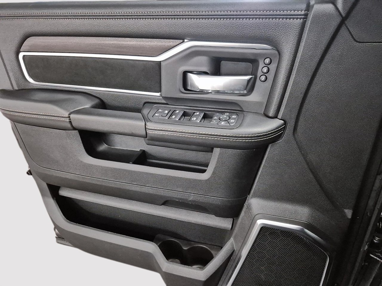 2025 Ram 3500-10