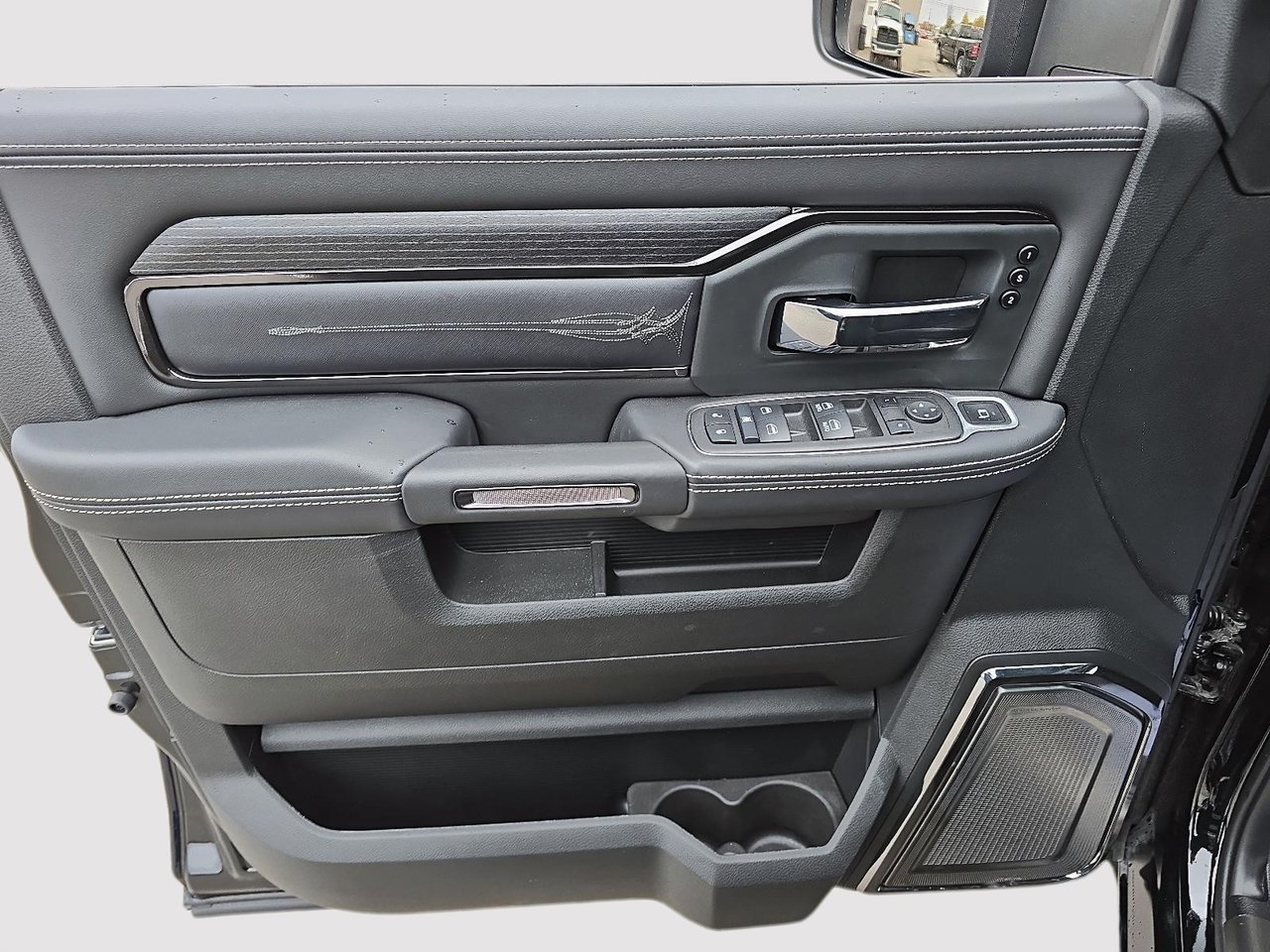 Ram 5500 Chassis LIMITED 4X4 CREW CAB // 60 CA // DIESEL 2024-10