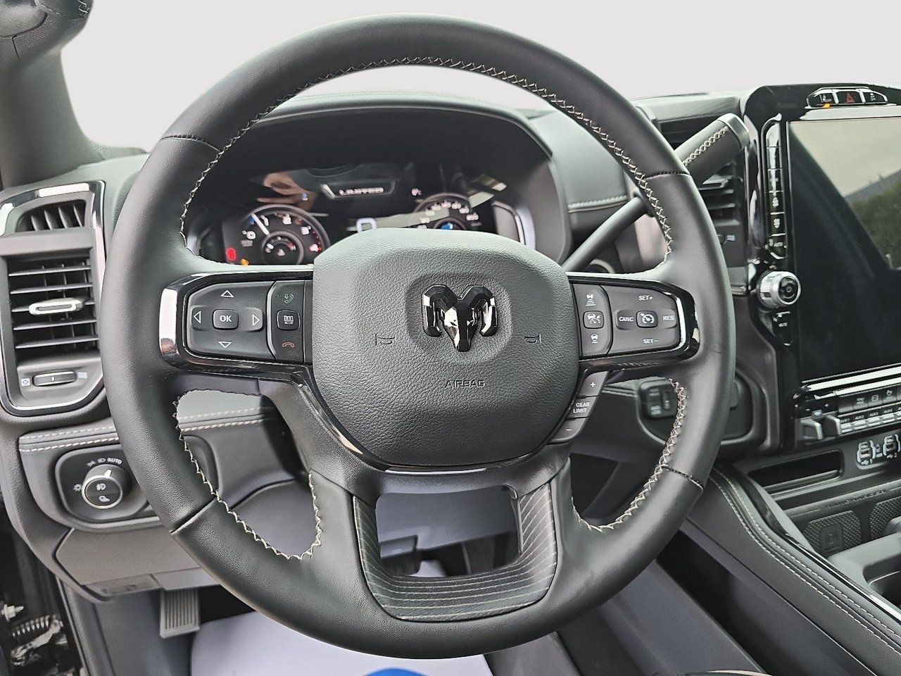 Ram 5500 Chassis LIMITED 4X4 CREW CAB // 60 CA // DIESEL 2024-11