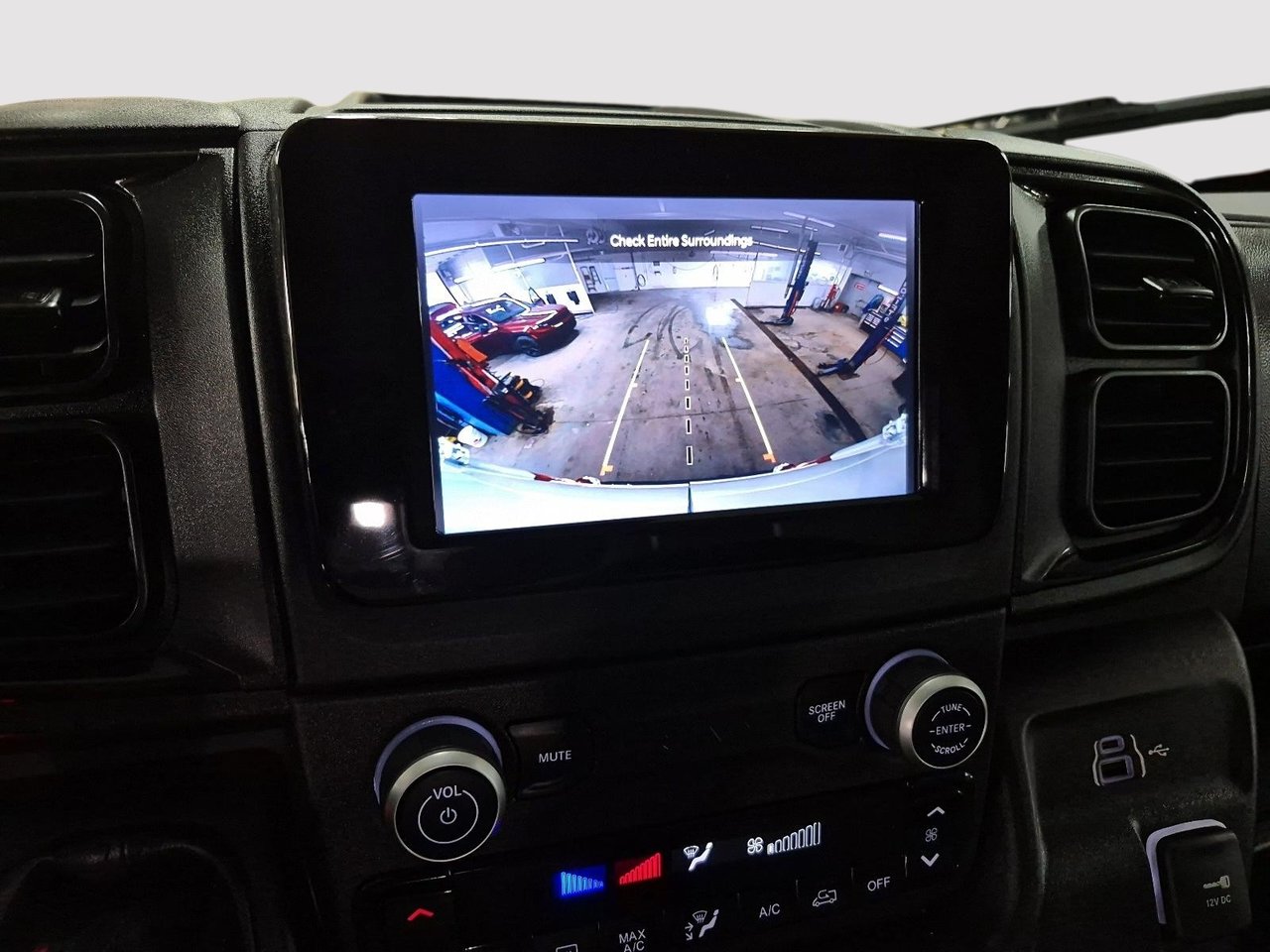 Ram ProMaster Cargo Van TRADESMAN // 2500 // HIGH ROOF 2025-16