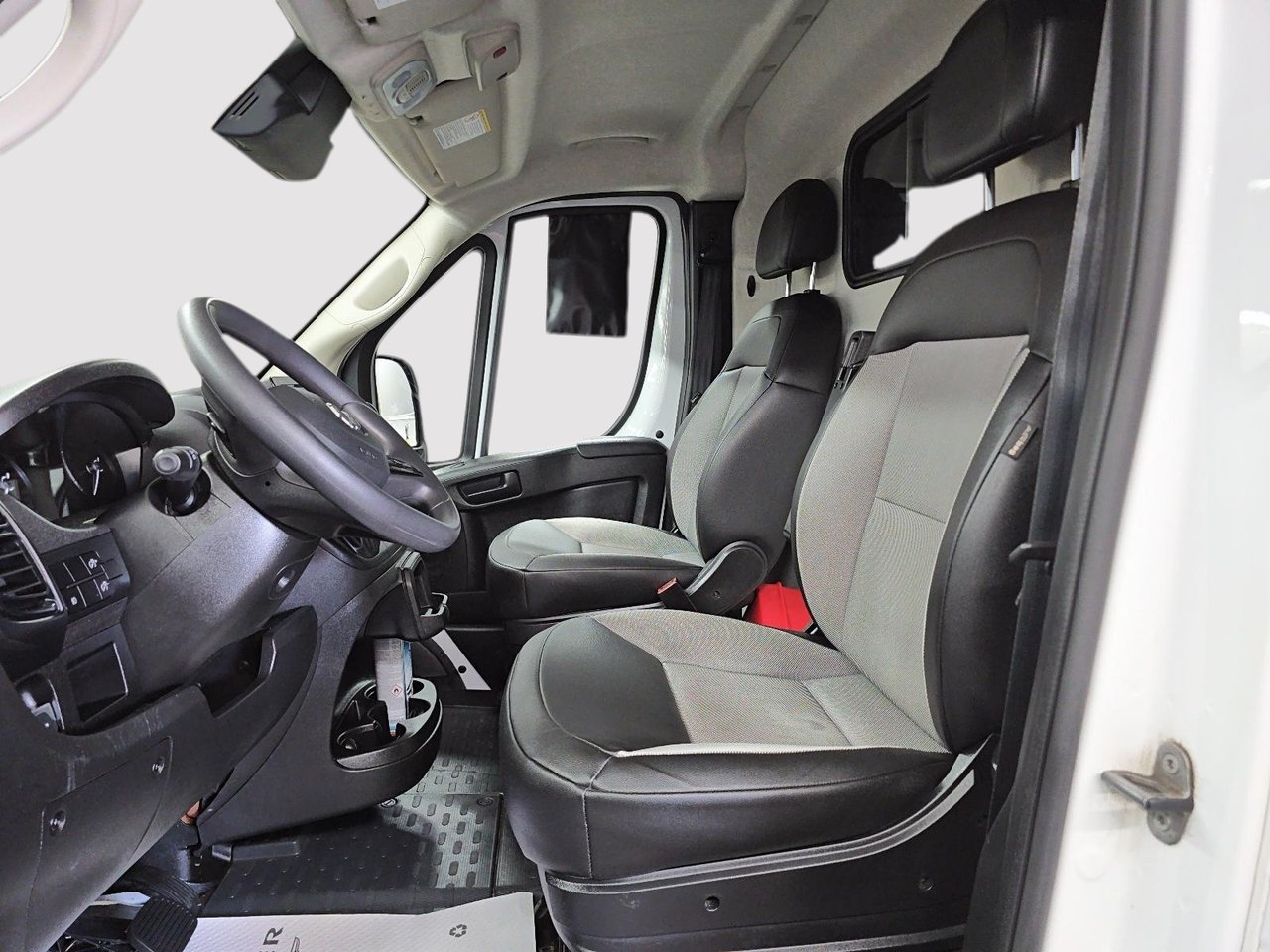 Ram ProMaster Cargo Van 2500 TRADESMAN // HIGH ROOF 2025-8